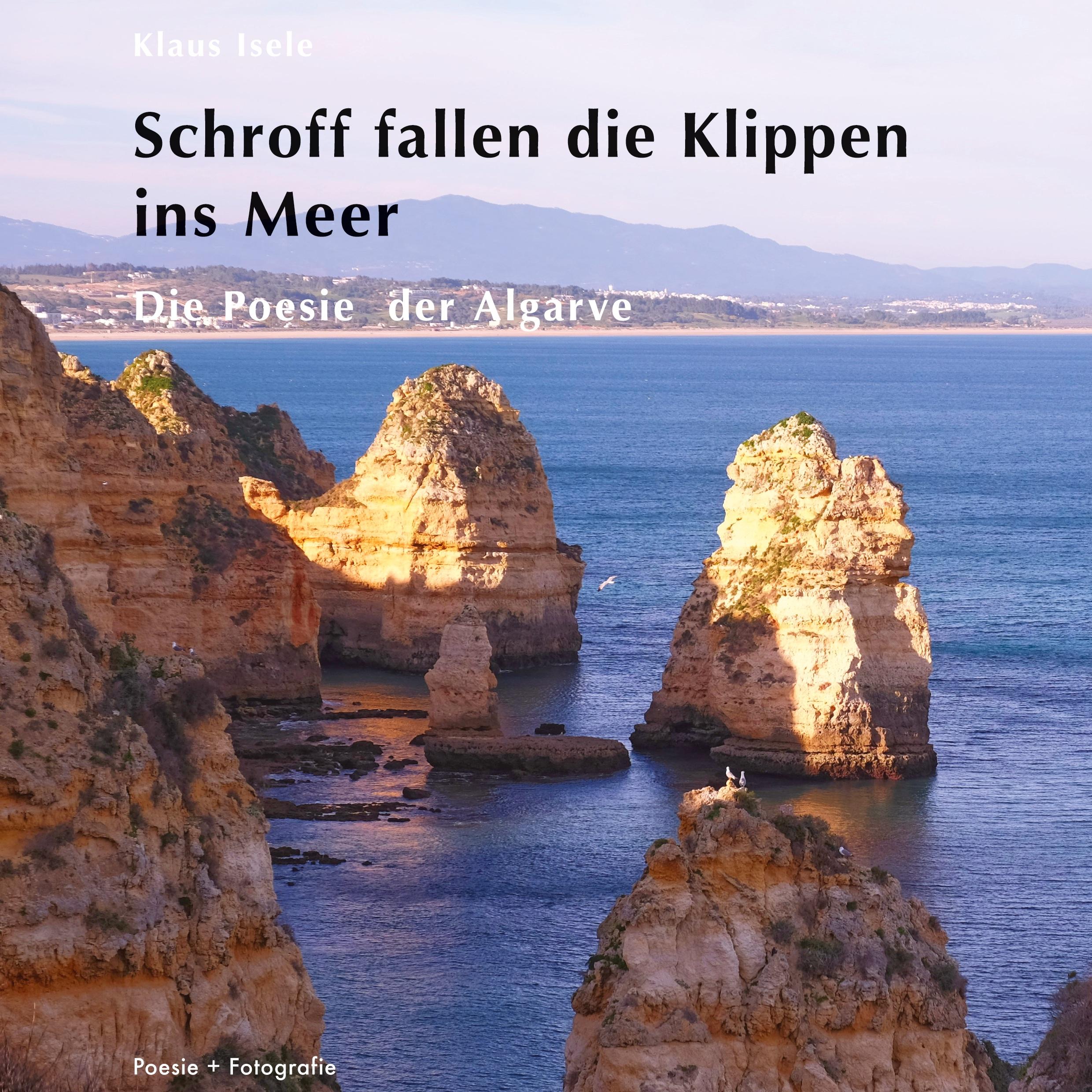 Schroff fallen die Klippen ins Meer