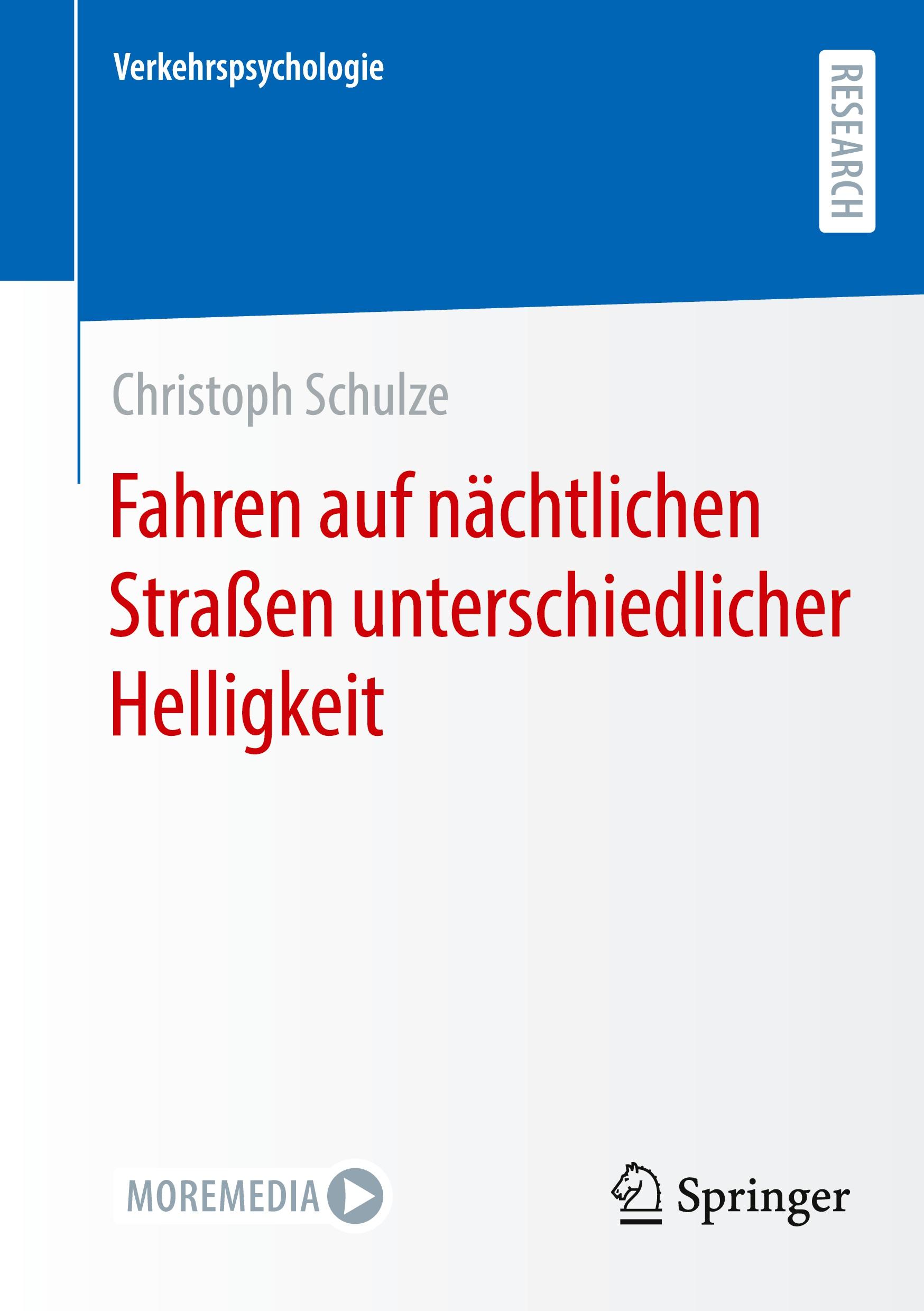 Fahren auf nächtlichen Straßen unterschiedlicher Helligkeit