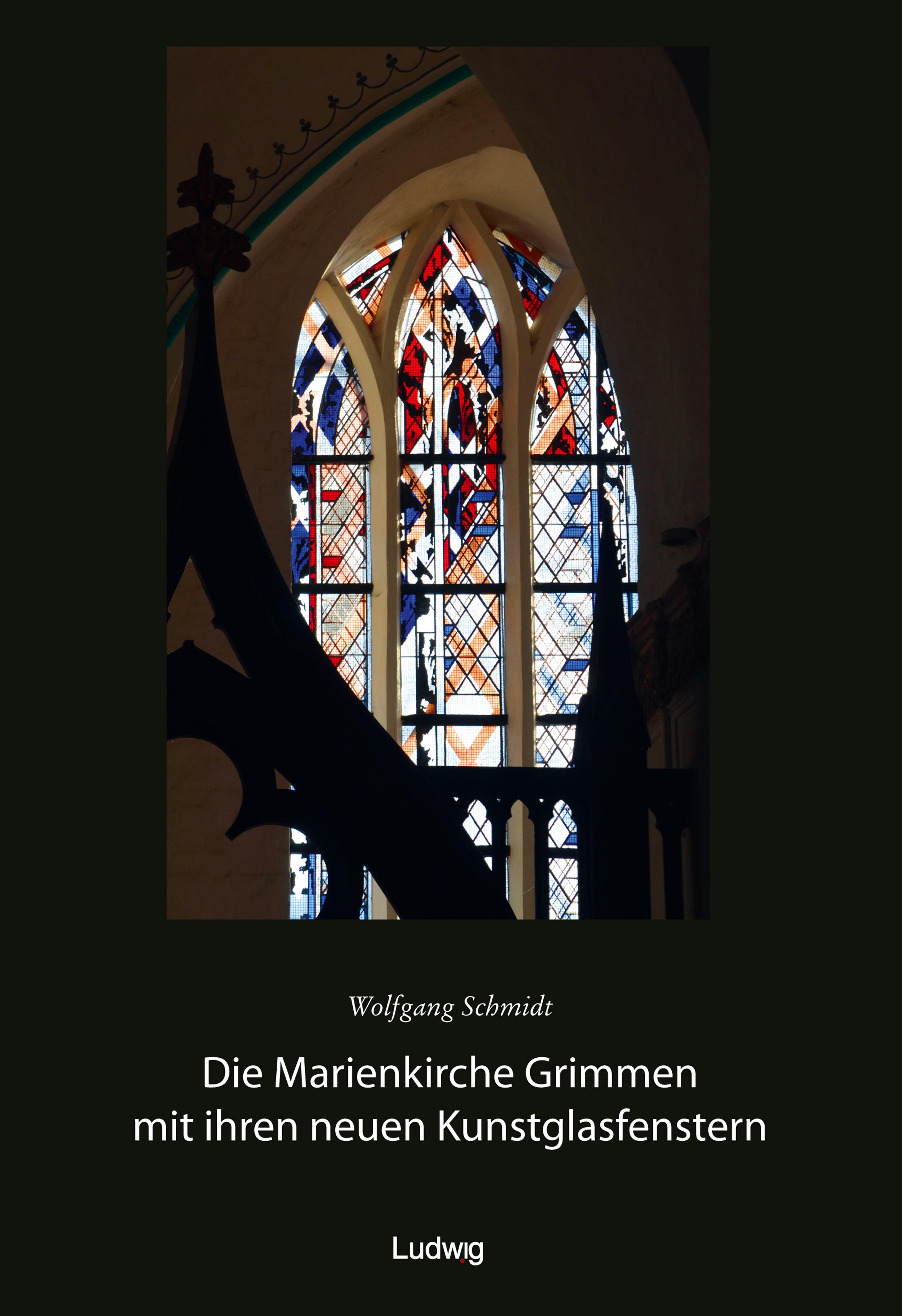 Die Marienkirche Grimmen mit ihren neuen Kunstglasfenstern