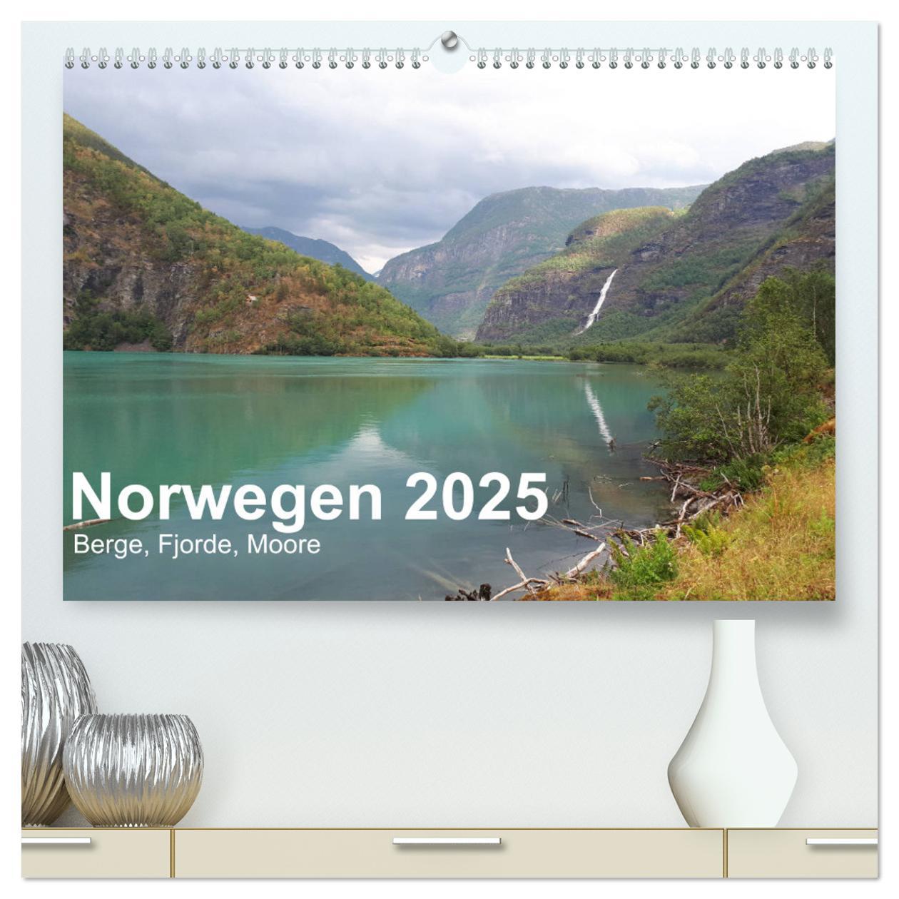 Norwegen 2025 - Berge, Fjorde, Moore (hochwertiger Premium Wandkalender 2025 DIN A2 quer), Kunstdruck in Hochglanz