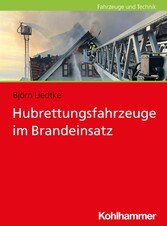 Hubrettungsfahrzeuge im Brandeinsatz